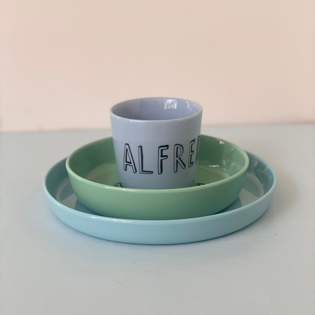 Plate with "Liebe" letters