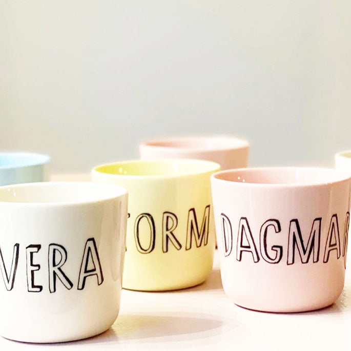 Small cup with "Liebe "letters