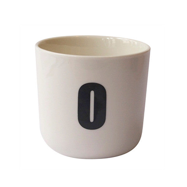 Alphabet cup O