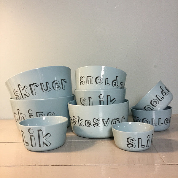Blå skåle i porcelæn med egen tekst fra Liebe