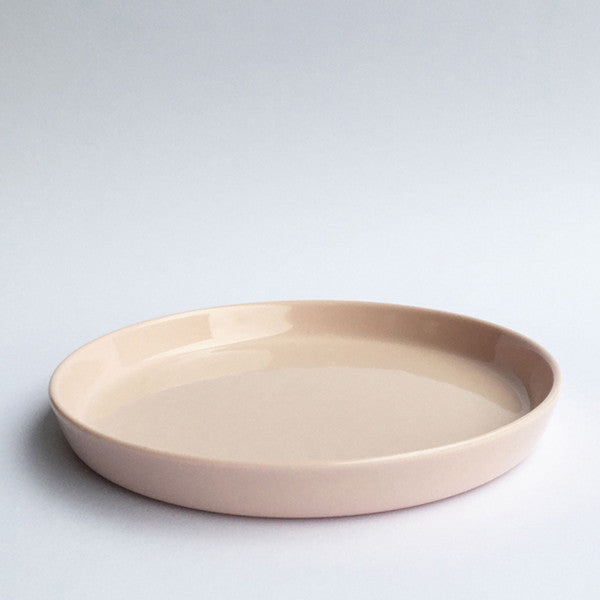 Pastelfarvet børneservice i porcelæn fra Liebe