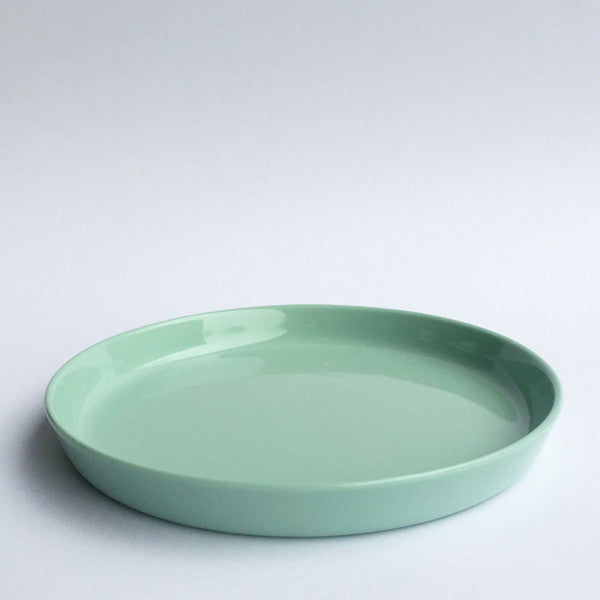 Pastelfarvet børneservice i porcelæn fra Liebe